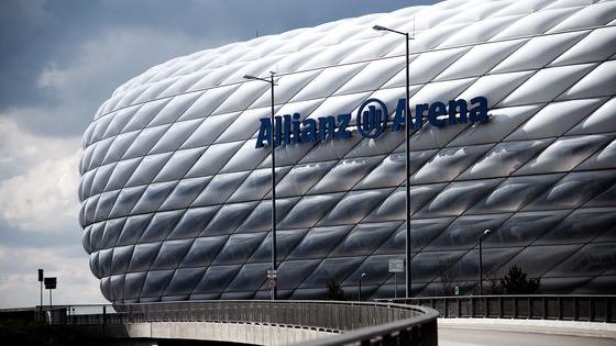 Allianz Arena, Florian Peljak